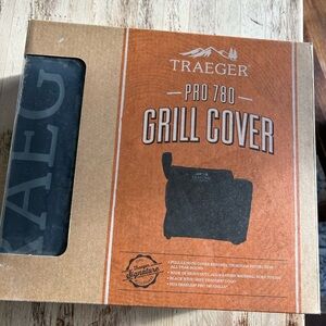 NEW in box Traeger “PRO 780 FULL-LENGTH” GRILL COVER